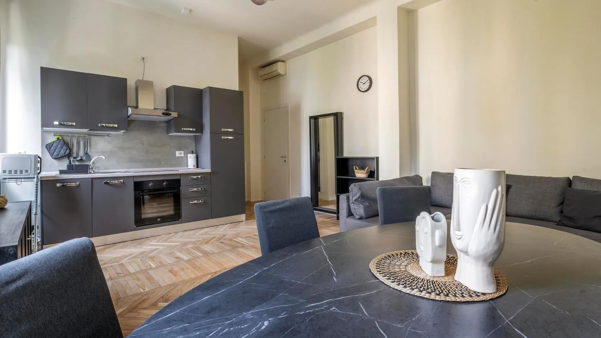 Elegant Brand New Apartments Near Duomo Milan