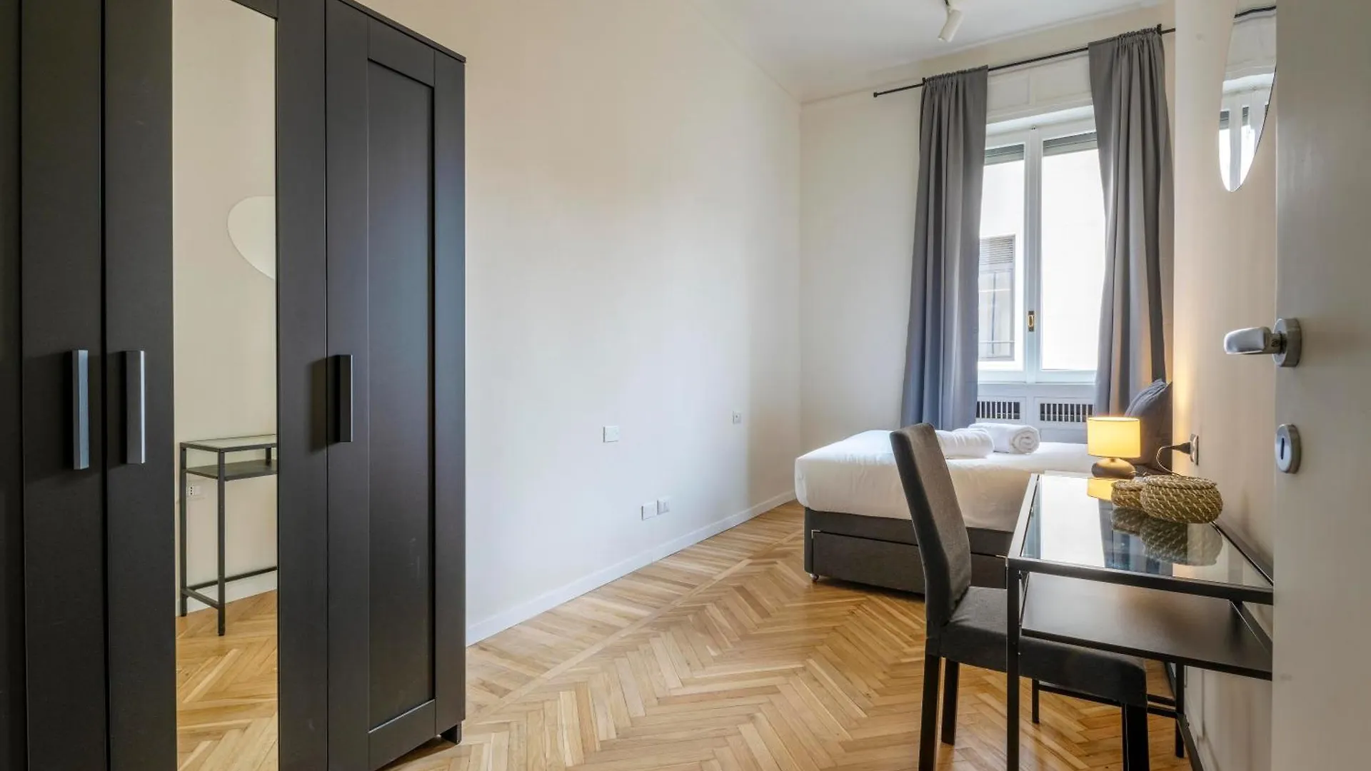 Elegant Brand New Apartments Near Duomo Milánó