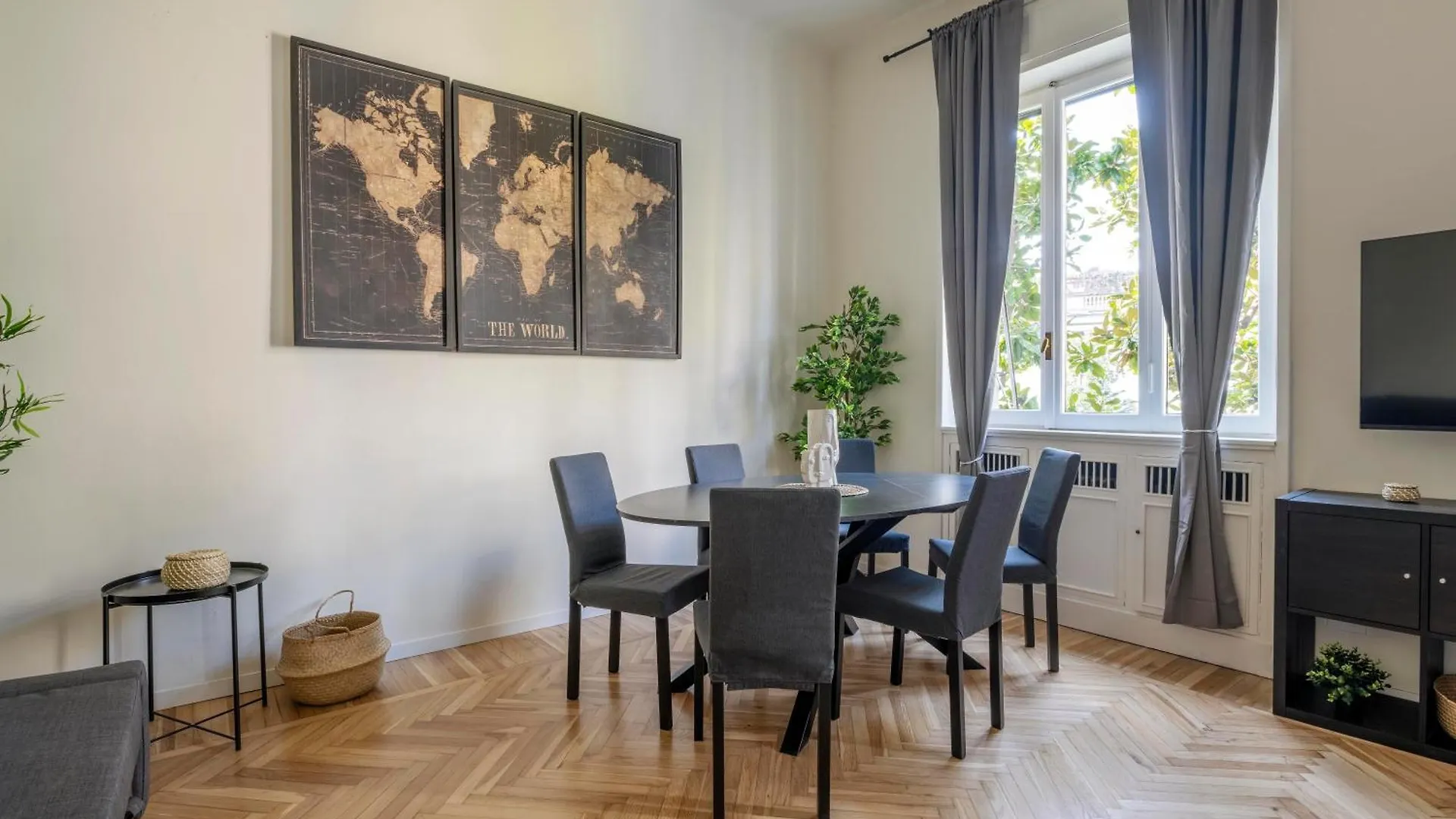 Elegant Brand New Apartments Near Duomo Milan