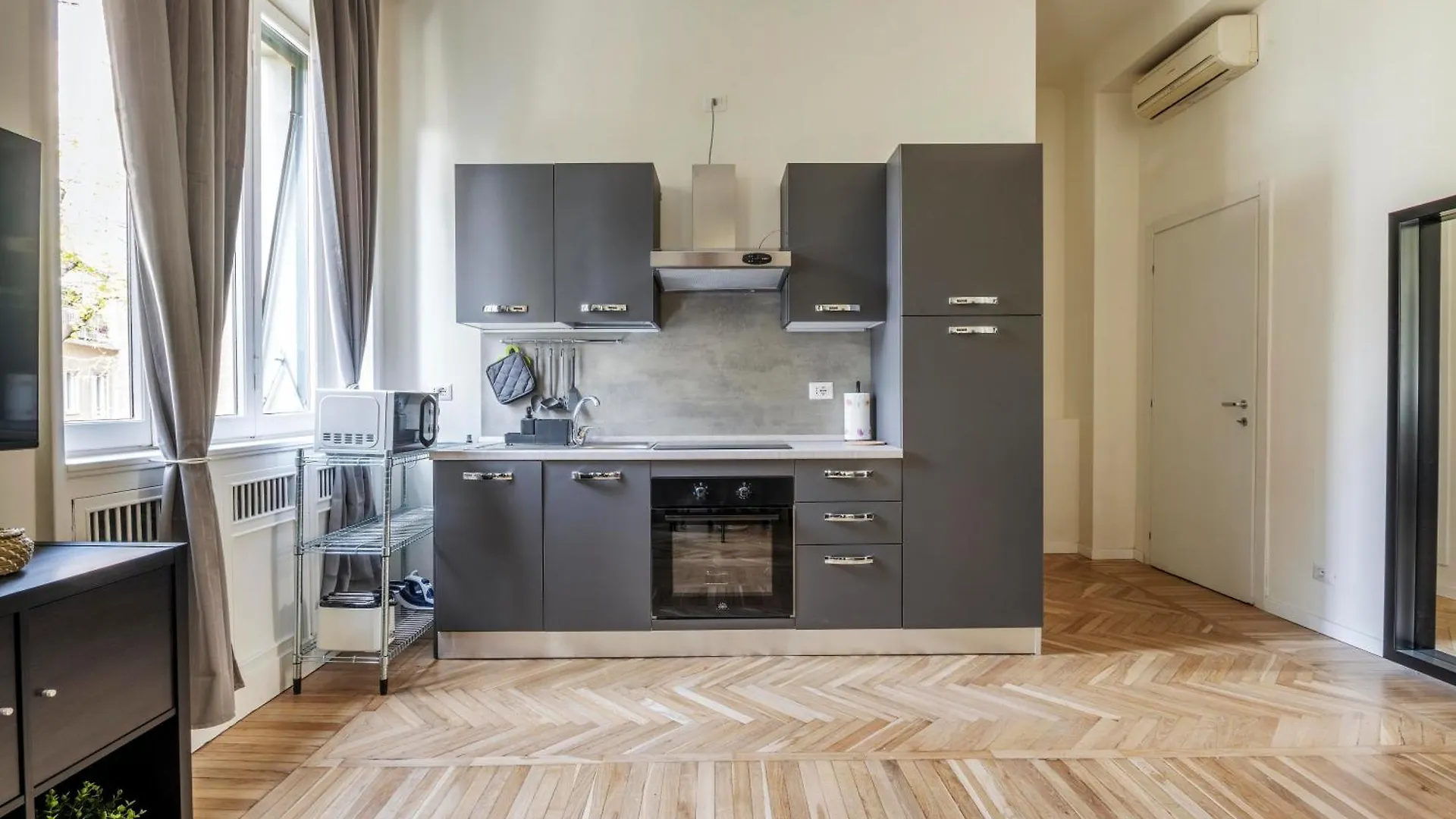 Elegant Brand New Apartments Near Duomo Milan 0*,  Italy