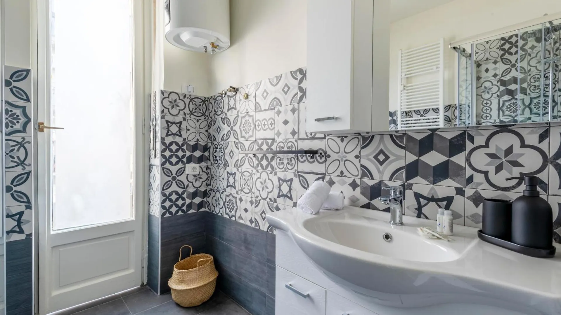 Elegant Brand New Apartments Near Duomo Milan 0*,