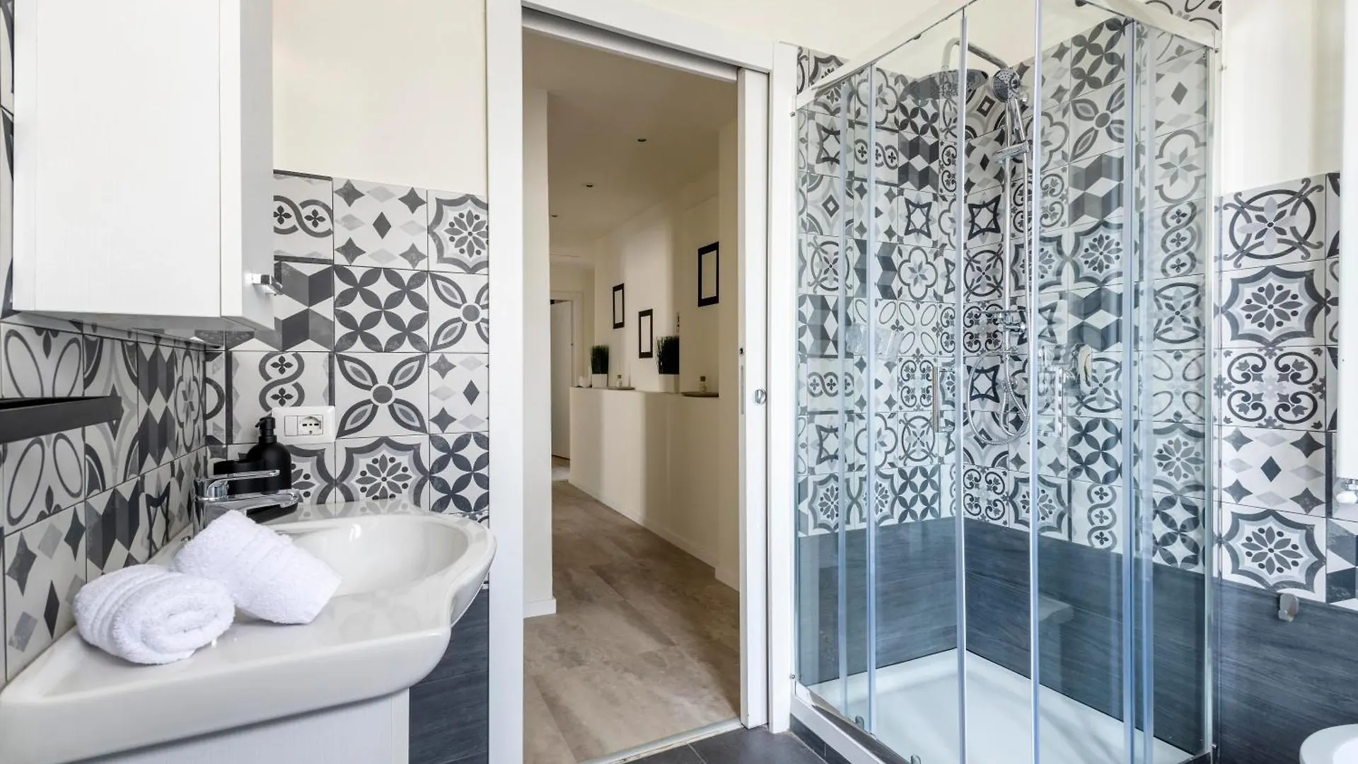 Elegant Brand New Apartments Near Duomo Milan